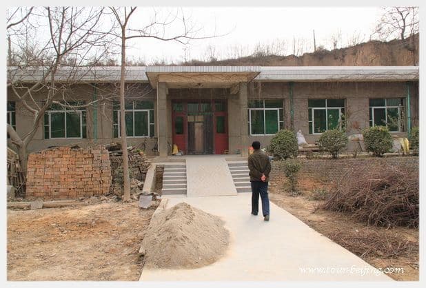 Yaodong Cave Dwellings in Xi'an (Tips, Photos & Map)
