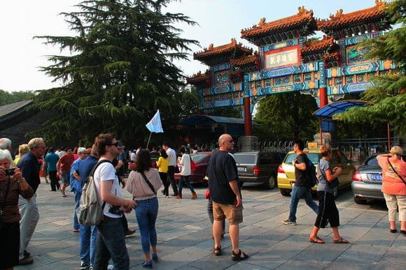 How to Visit Lama Temple (Tips, Photos & Map)