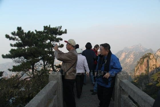 My First Day on Mount Huangshan (2)