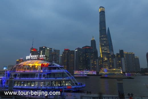 How to Visit Shanghai Tower (Tips, Photos & Map)