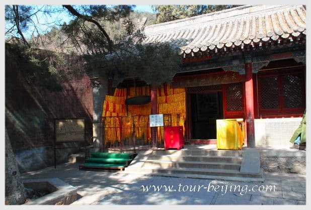 Tanzhe Temple (Tips, Photos & Map)