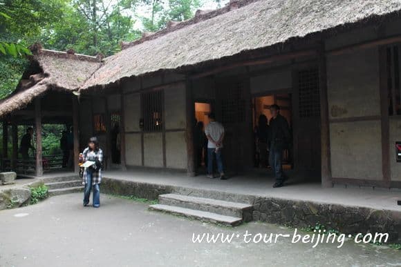 Top 10 Attractions in Chengdu (Tips, Photos & Map)