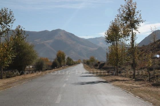4-Wheel Drive Trip from Lhasa to Rakwa Tso (Tips, Photos & Map)