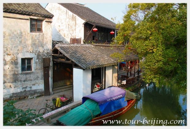 How to Visit Zhouzhuang Ancient Town (Tips, Photos & Map)