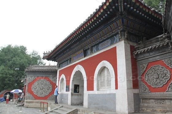 How to Visit Wanshou Temple in Beijing