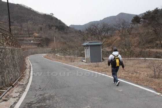 Hike Miaofeng Mountain Pilgrimage Path Beijing